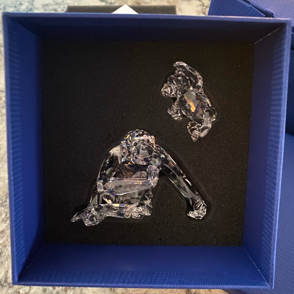 Swarovski NIB…”Mother Chimpanzee with Baby" figurine. Made in Switzerland.